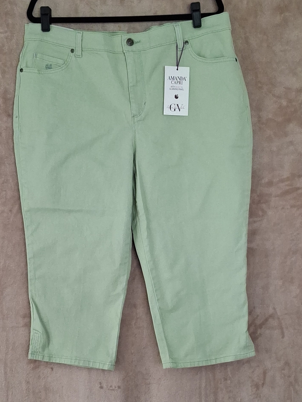 Gloria Vanderbilt Amanda Capri Pants - Light Mint
